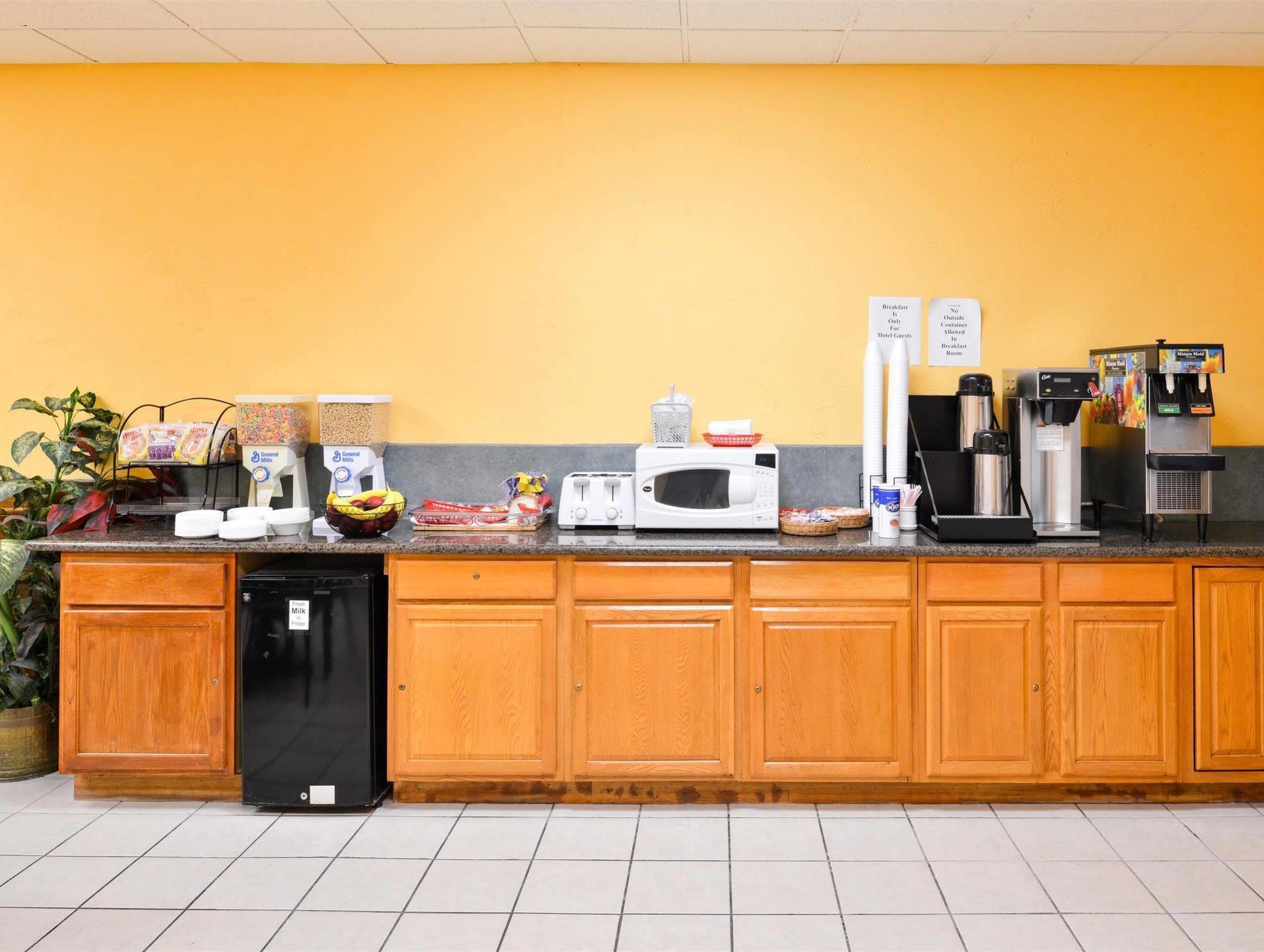 Americas Best Value Inn Clute Luaran gambar